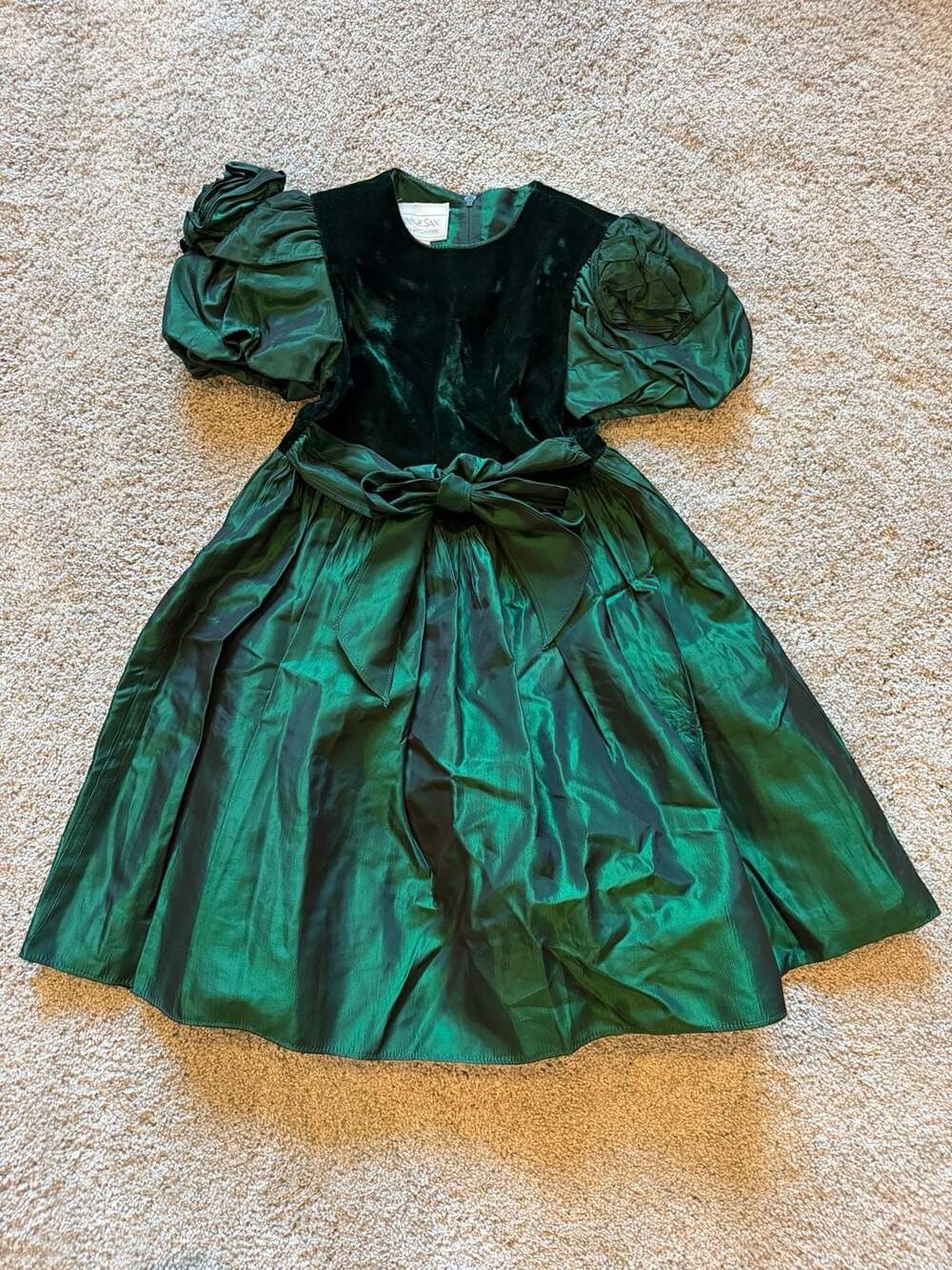 Vintage Gunne Sax by Jessica McClintock Green Taffeta and Black Velvet Puff Slee